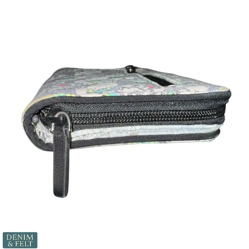 Vera‎ Bradley RFID Turnlock Wallet Paisley Stripe Quilted Aztec Full Zip Clutch